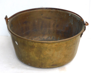 Lot 111 - Vintage Brass Jam Pot complete with handle - 43cm D - 21cm H