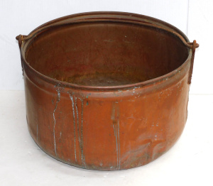 Lot 114 - Vintage large Copper Pot with handle 49cm D - 30cm H