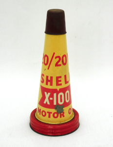 Lot 309 - Vintage Shell X-100 Motor Oil 20-20 W Pourer with dust Cap 16cm H
