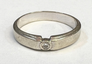 Lot 311 - 18ct (750) white gold modernist band with small diamond - TW 4 6grms