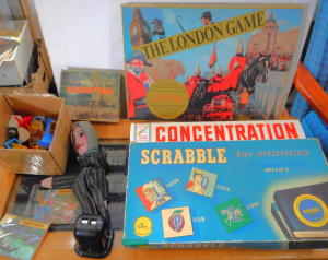 Lot 89 - Mixed Group lot Games and Toys, incl Board Games (Squatter, Concentrati