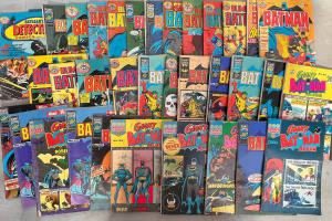 Lot 165 - Box lot Batman Comics - Murray & Planet - bumper, albums, Giant et