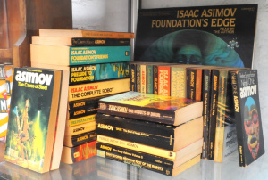 Lot 235 - Lot of Vintage Isaac Asimov Paperback Sci-Fi Novels incl I Robot, The