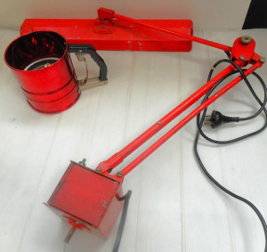 Group Red Household items, incl Planet Lamp, Anodised Flour Sifter