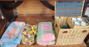 Lot 67 - Group lot - 2 x old Woolen Blankets in Pastel colours + 1980s colourful