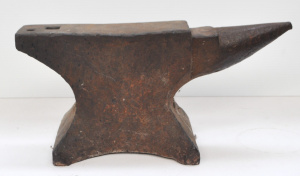 Lot 148 - Vintage Heavy Wilkinsons Queens Dudley Anvil w Marks to Side