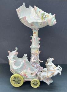 Lot 257 - 2 x items - c1900 Continental figural porcelain table centre piece - o