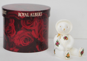 Lot 272 - Boxed Royal Albert Old Country Roses Teddy Bear Bine China Paperweight