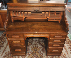 Lot 4 - Vintage c1920-30s Oak Roll Top Desk in the Style of Cutler w Four drawer