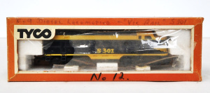 Lot 214 - Vintage Boxed HO Gauge Tyco S301 F-9 Vic Rail Diesel Locomotive No 12