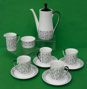 Lot 241 - 7 pce Mid Century Windsor England China Coffee set - Oriana pattern -