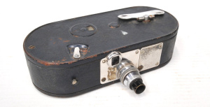 Lot 269 - Vintage Keystone Wind Up 16mm Movie camera - Model B-1