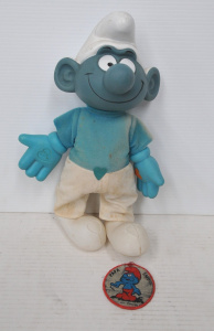 Lot 201 - 2 x vintage Smurf items - large Figure w Squeezable Hands & Feet t