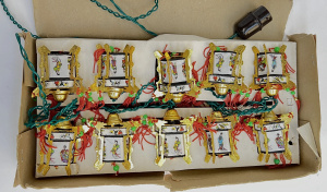 Lot 247 - Boxed set vintage Chinese Xmas tree lights - gilt tin & paper lant
