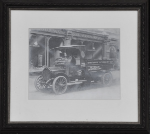 Lot 288 - Framed vintage c1900 B&W Photograph of The Selson Engineering Comp