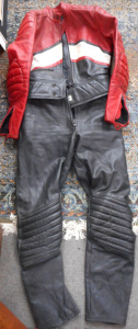 Lot 28 - Vintage 2 piece Walden Miller Motorcycle Leathers - small size, padding