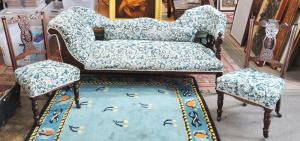 Lot 139 - Edwardian Three Piece Salon Suite w Chaise & Pair of Chairs - In G