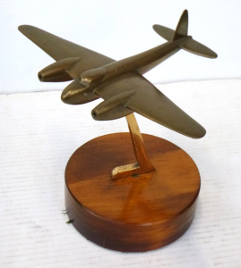 Lot 239 - Vintage Brass Trench Art De Havilland 'Mosquito' Desk Model - approx 1
