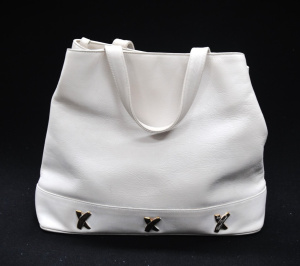 Lot 256 - Vintage Paloma Picasso white leather handbag - 2 compartments with zip