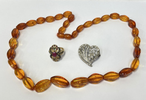 Lot 300 - 3 x pieces Jewellery - vintage amber necklace, silver gplated jewelled