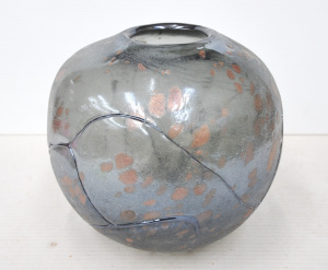 Lot 342 - Large Heavy Art Glass Vase w Unusual Rough Finish - approx 23cm H