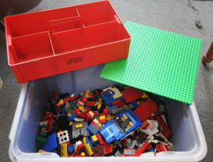 Lot 28 - Box of Assorted LEGO Bricks & Pieces incl LEGO Carry Tray, Mixed LE