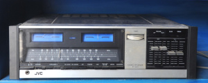Lot 31 - Vintage JVC Stereo Receiver Amplifier - Model JR S100 - Phono Input, et