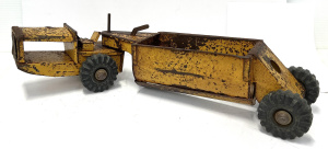 Lot 216 - 1950s Australian Boomaroo pressed steel Tourna hopper Toy - well worn