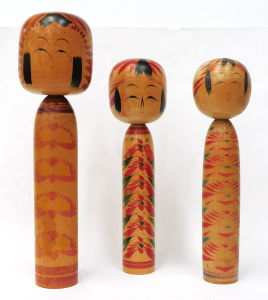 Lot 260 - 3 x Vintage Japanese Wooden Kokeshi Dolls all with character marks 31