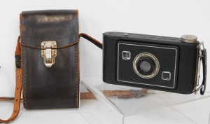 Lot 280 - Vintage Kodak Jiffy folding Bellows Camera - in original Leather Case,