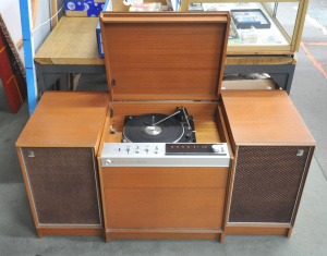 Lot 55 - Vintage c1970s Kriesler 'Academy Grand' Stereo System - Teak veneer cab