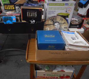 Lot 92 - Mixed Group lot, incl Elvis items, Disco light, Headphones, Box games,