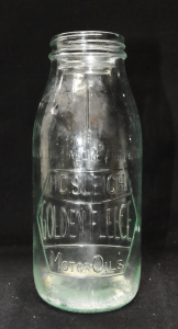 Lot 229 - Vintage One Imperial Quart Golden Fleece HC Sleigh Motor Oil Glass Bot