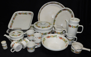 Lot 240 - Wedgwood vintage 1970-80s Quince Pattern dinnerware inc Coffee & T