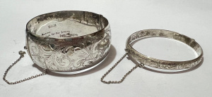 Lot 298 - 2 x Scanidia Silver Bangles - wide with floral engraving & narrow