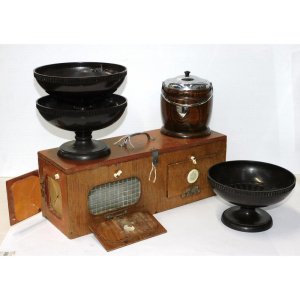 Lot 111 - Mixed Vintage Group lot inc 3 x Bakelite Pedestal Cake Stands, Wooden