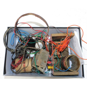 Lot 184 - Group lot Vintage inc Crystal Radio set looks to be complete with Erpe