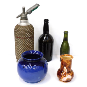 Lot 258 - Group lot - Vintage Australian Pottery & Glass - McHugh & Bend