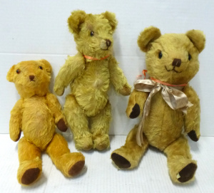 Lot 172 - 3 x Australian Vintage Joy Toy Teddy Bears inc, Mohair, all with joint
