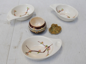 Lot 250 - Group of Australian Pottery inc Essexware Bowl w aboriginal detail 8cm