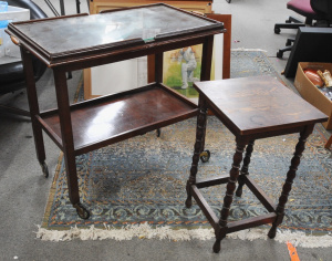 Lot 3 - 2 x Pieces of Vintage Oak Furniture incl Auto Trolley w Glass Top &