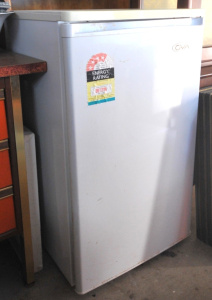 Lot 28 - Modern GVM Brand Bar FridgeFreezer - Working , Approx - 87cm H