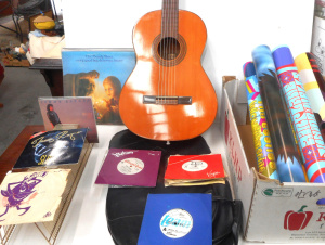 Lot 87 - Group lot music related items incl Vintage Vinyl Records, incl Moody Bl