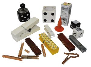 Lot 118 - Box lot of Novelty items inc Dice themed ashtrays, Vase, Boxed Cigaret