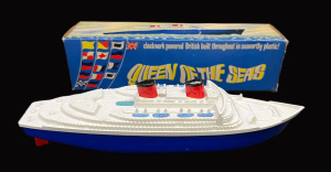 Lot 236 - 1960s boxed Pippin Toys clockwork toy Ship - Queen of the Seas - works