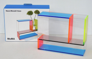 Lot 315 - Boxed MoMA Neon Mondri Vase - Frank Kerdil design - Multi Position -