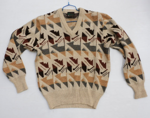 Lot 17 - 1970-80s Australian Pure Wool Mens Jumper by Ansett of Seymour Size L