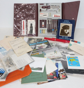 Lot 147 - Small box lot - Mixed ephemera & other items - Complete boxed Rotr