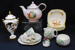 Lot 238 - Group lot English ceramics inc Coalport Hong Kong Pattern Lidded - Bir