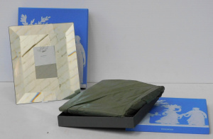 Lot 319 - 2 x Boxed Wedgwood Bevelled Mirror Photo frames 20 x 18cm
